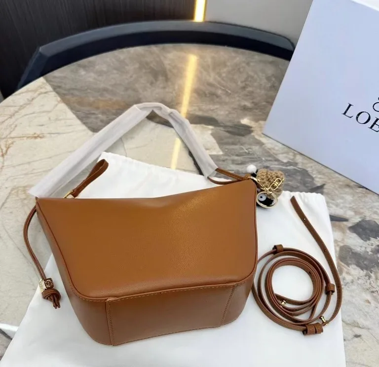 LOEWE Mini Hammock Tan 棕褐色 